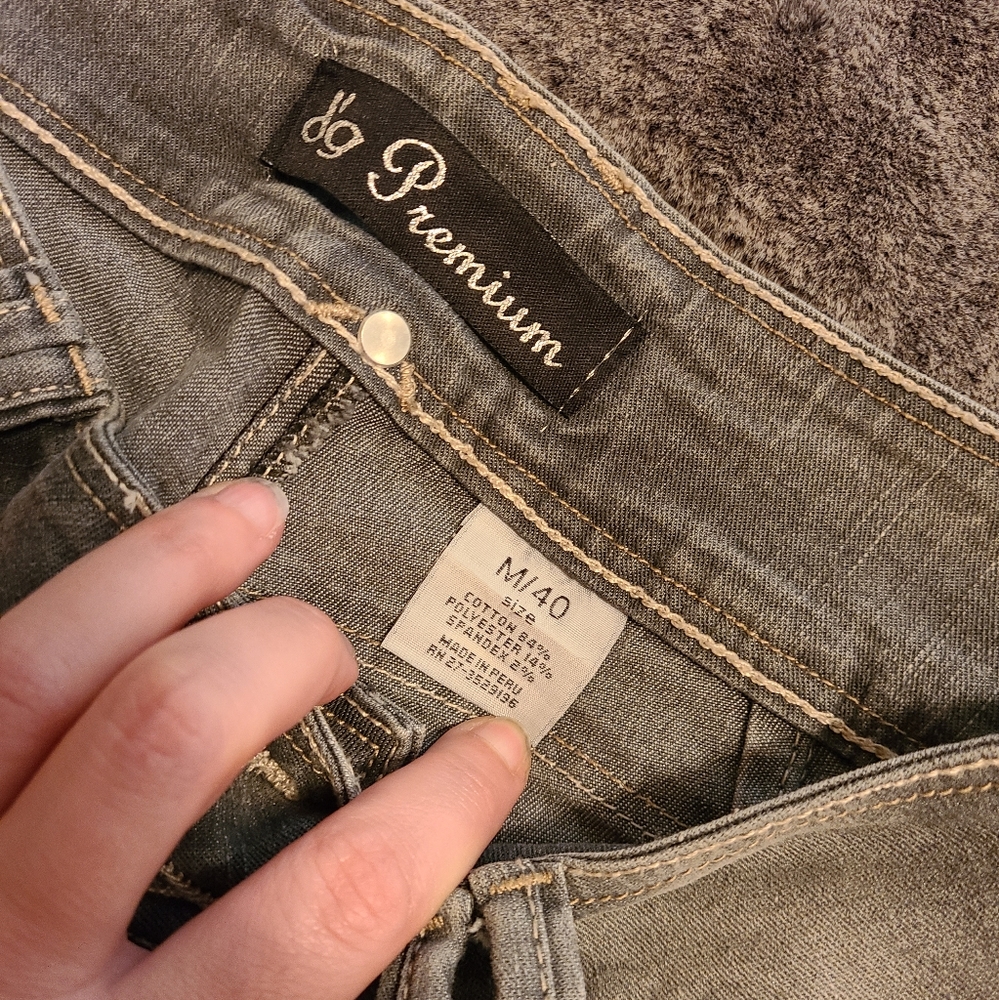 Gray Jeans - Picture 4 of 4